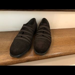 Stuart Weitzman brown suede shoes